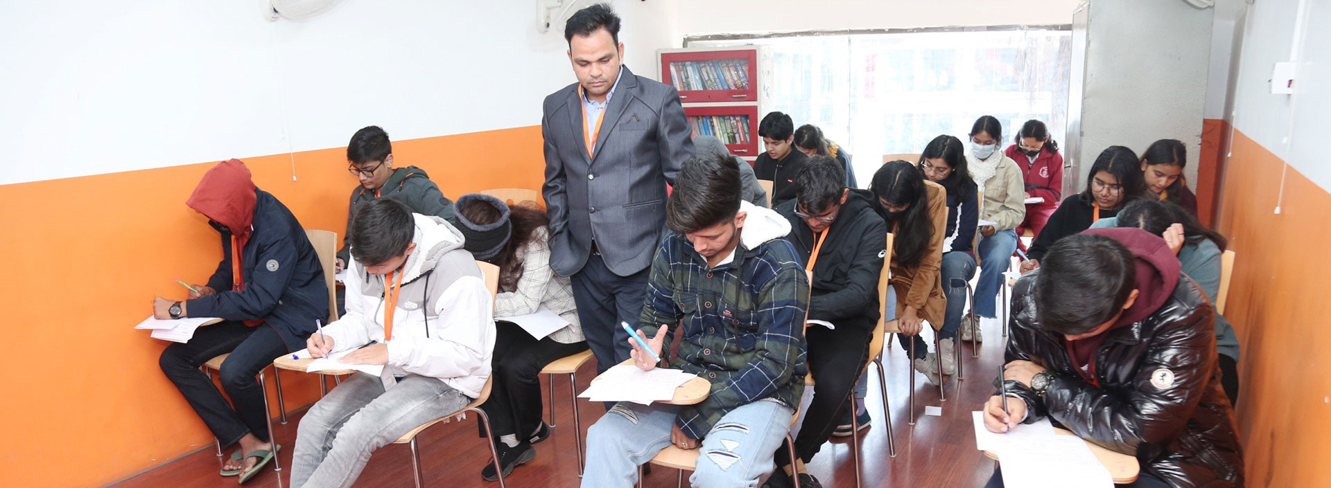 The Classes - IIT/JEE - NEET Coaching Institute in Dehradun, Best ...